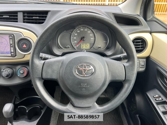 Toyota VITZ 2012-05 7813801-6