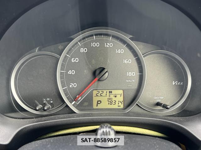 Toyota VITZ 2012-05 7813801-8