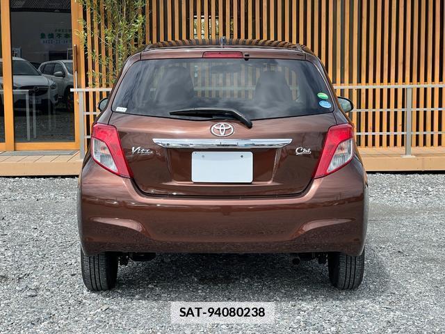 Toyota VITZ 2013-03 7813823-11