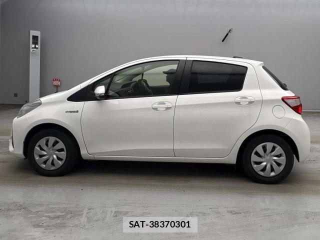 Toyota VITZ 2019-05 7816668-11