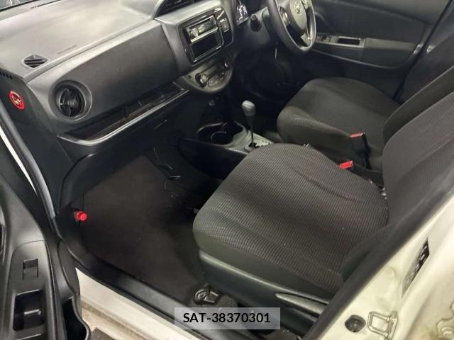 Toyota VITZ 2019-05 7816668-2