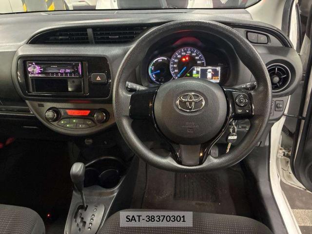 Toyota VITZ 2019-05 7816668-4