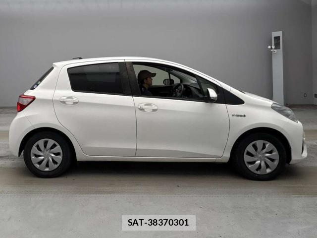 Toyota VITZ 2019-05 7816668-5