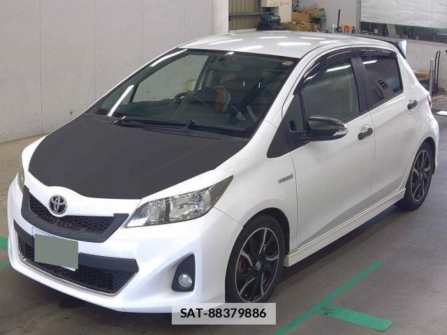 Toyota VITZ 2011-03 7816723-3