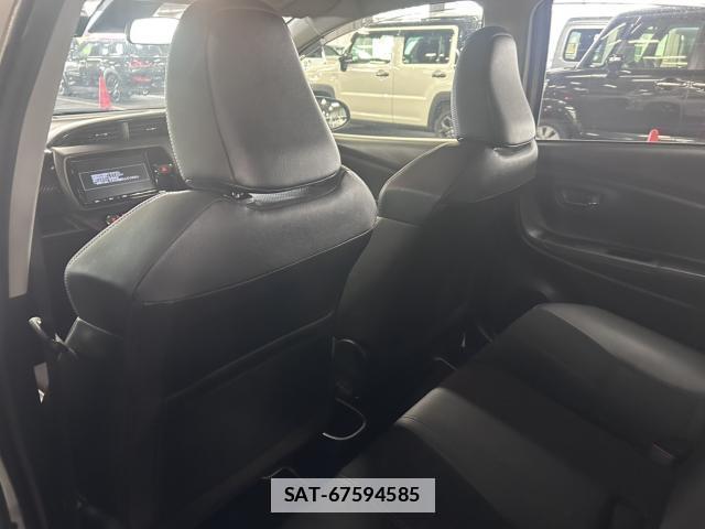 Toyota VITZ 2017-11 7817358-10