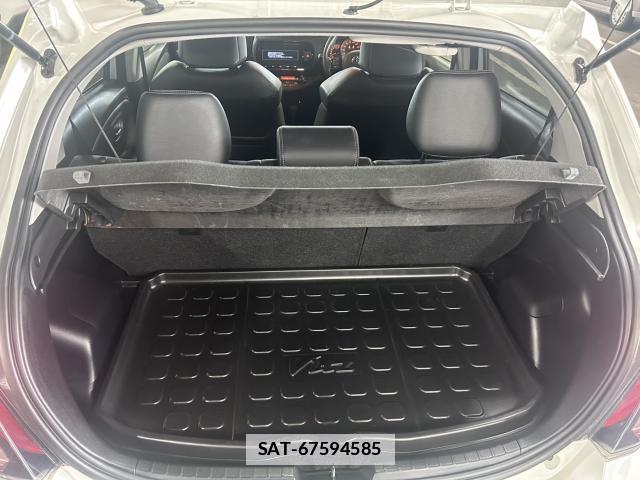 Toyota VITZ 2017-11 7817358-14