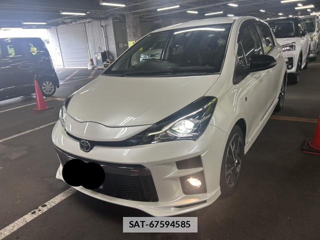 Toyota VITZ 2017-11 7817358-7