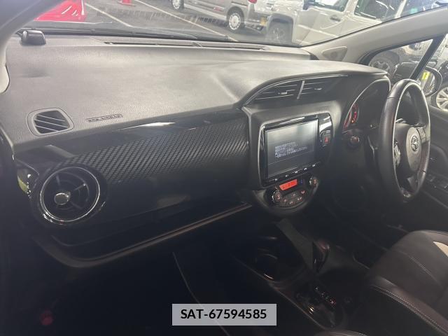 Toyota VITZ 2017-11 7817358-9