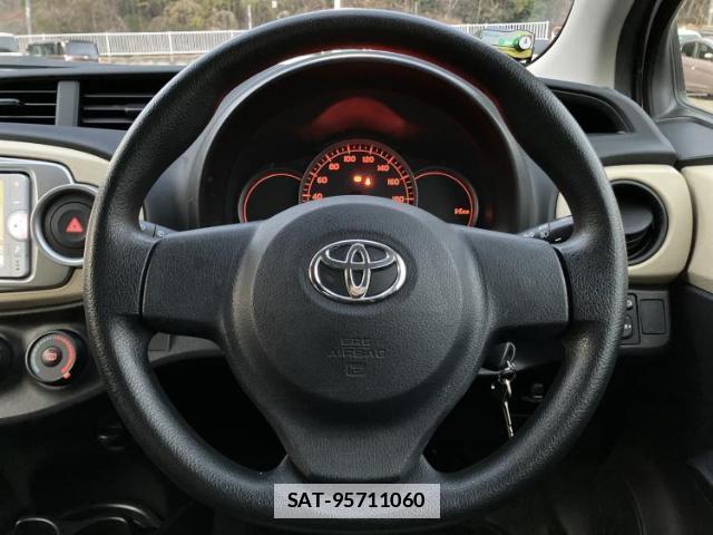 Toyota VITZ 2013-03 7820963-14