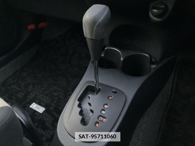 Toyota VITZ 2013-03 7820963-17