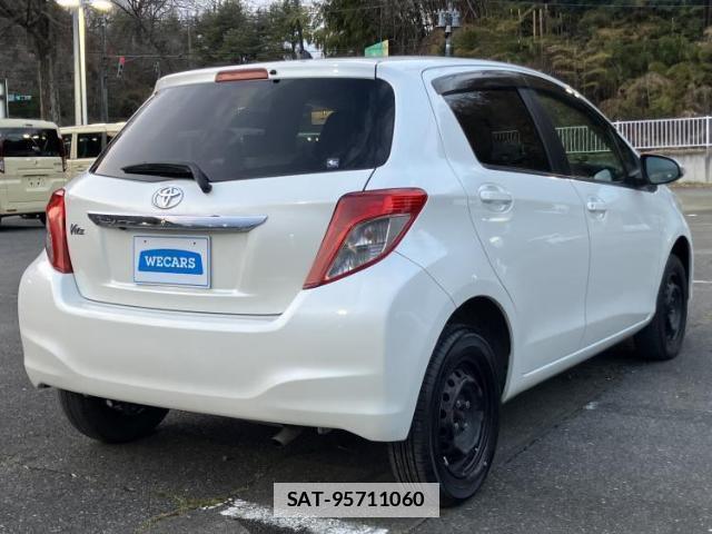 Toyota VITZ 2013-03 7820963-2
