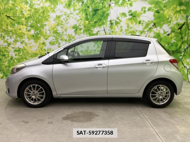 Toyota VITZ 2012-01 7821200-1
