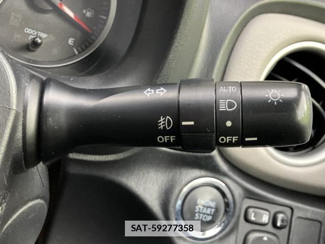 Toyota VITZ 2012-01 7821200-14