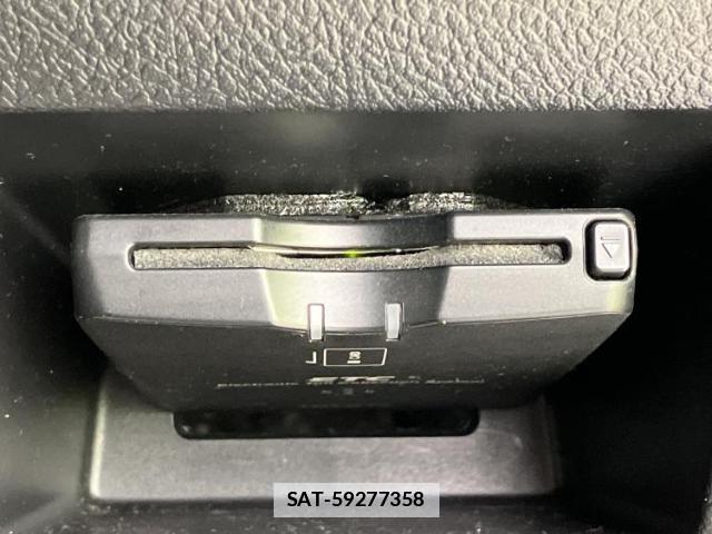 Toyota VITZ 2012-01 7821200-17