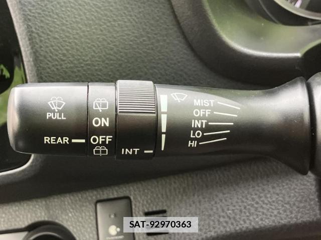 Toyota VITZ 2017-09 7821213-15