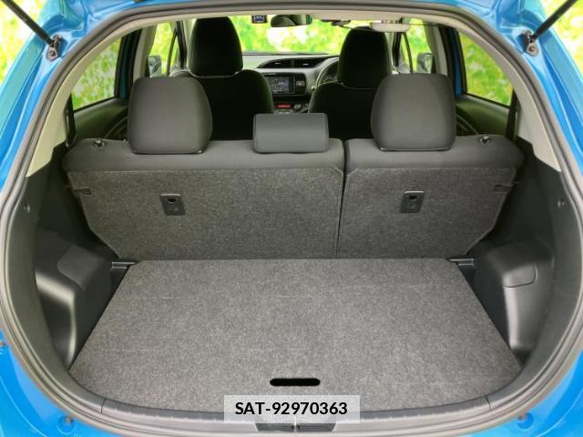Toyota VITZ 2017-09 7821213-7