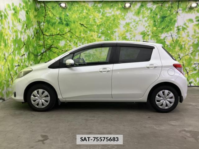 Toyota VITZ 2013-01 7821240-1