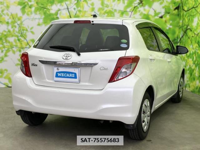 Toyota VITZ 2013-01 7821240-2