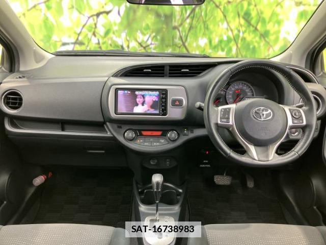Toyota VITZ 2015-04 7821259-3