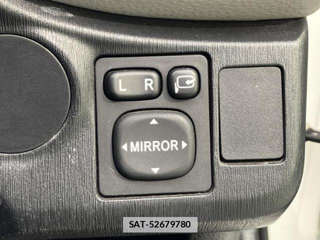 Toyota VITZ 2013-05 7822579-15