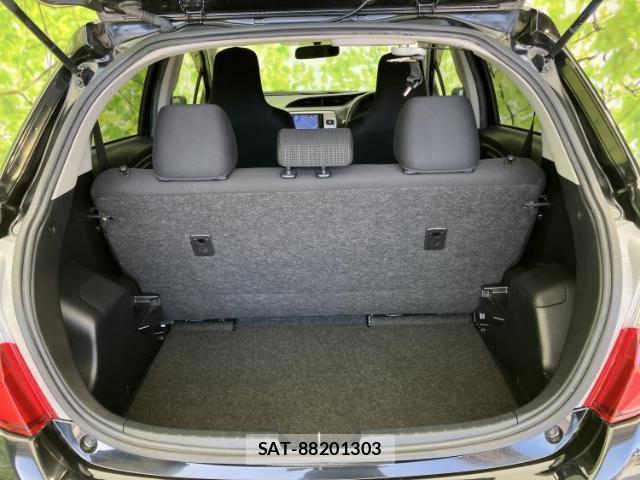 Toyota VITZ 2016-04 7822776-7