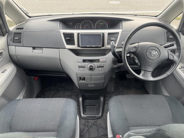 Toyota VOXY 2007-04 7811930-11