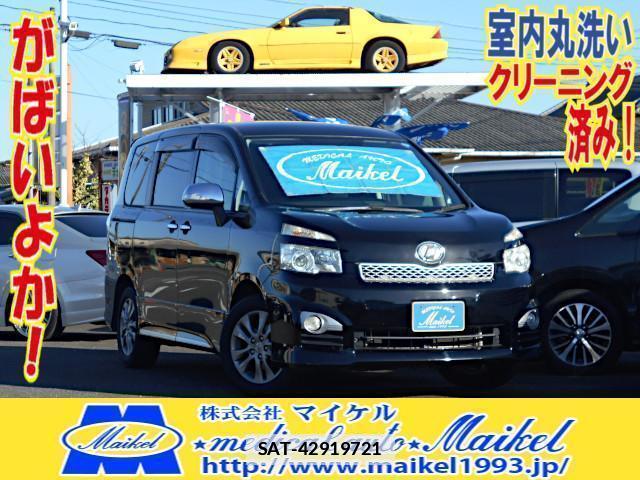 Toyota VOXY 2011-11 7812061-0