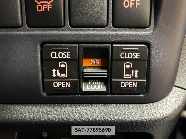 Toyota VOXY 2014-07 7812085-12