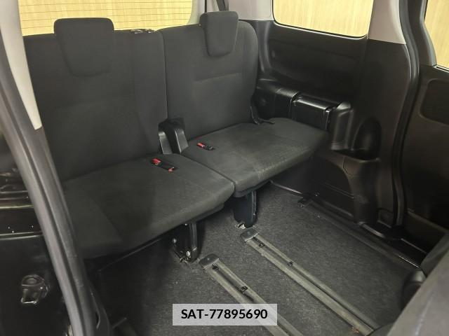 Toyota VOXY 2014-07 7812085-17