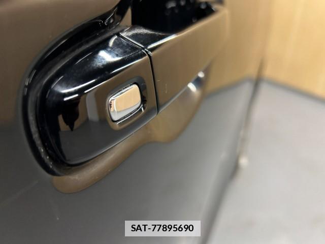 Toyota VOXY 2014-07 7812085-18