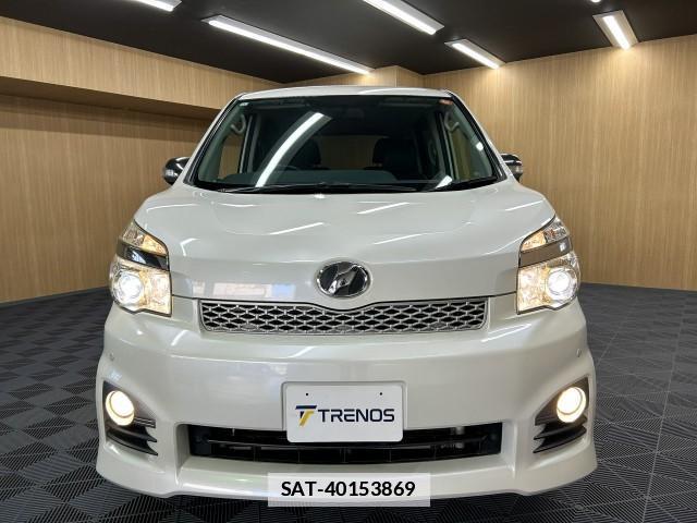 Toyota VOXY 2013-11 7812087-1