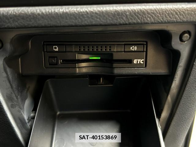 Toyota VOXY 2013-11 7812087-15