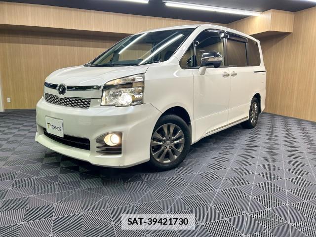 Toyota VOXY 2013-11 7812094-0
