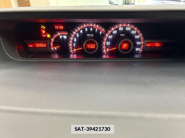 Toyota VOXY 2013-11 7812094-11