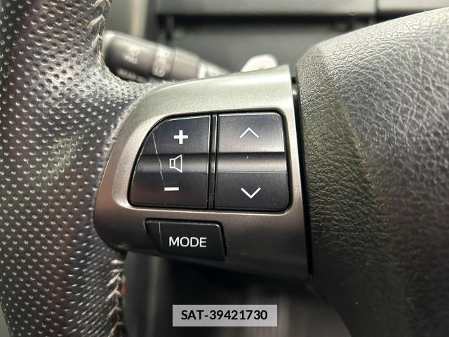 Toyota VOXY 2013-11 7812094-19