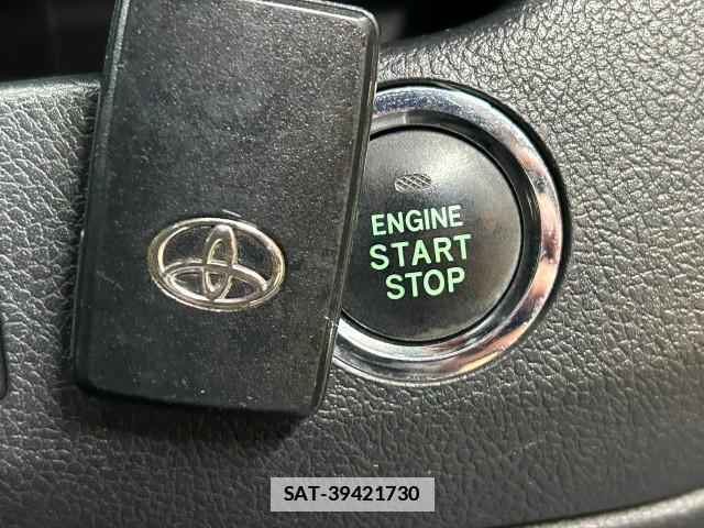 Toyota VOXY 2013-11 7812094-9