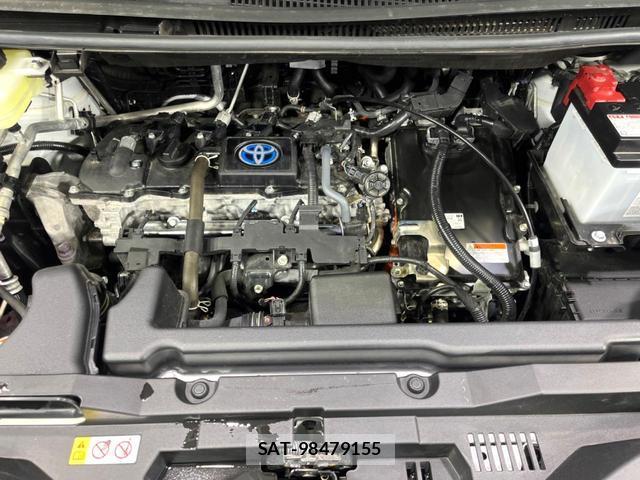 Toyota VOXY 2025-10 7812431-19