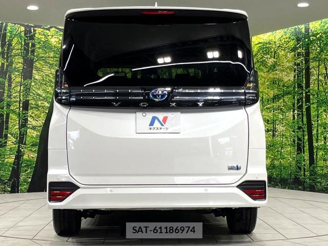 Toyota VOXY 2025-10 7812432-16