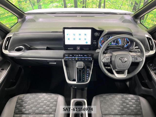 Toyota VOXY 2025-10 7812432-2