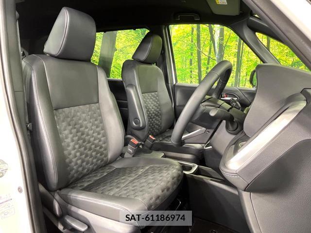Toyota VOXY 2025-10 7812432-8
