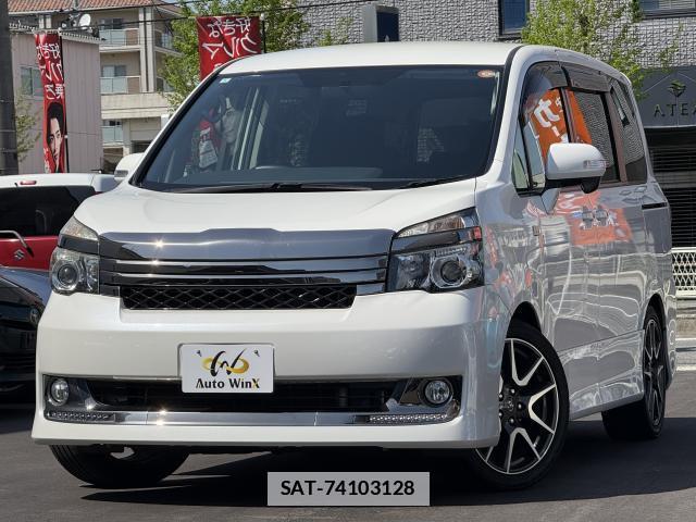 Toyota VOXY 2011-08 7812813-0