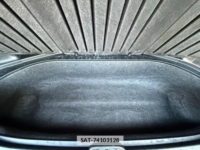 Toyota VOXY 2011-08 7812813-10