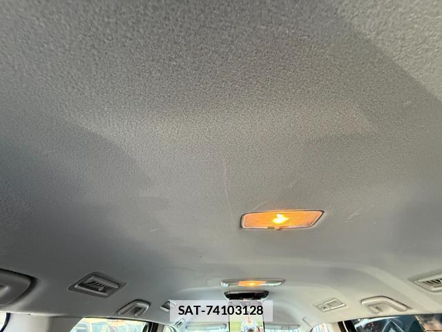 Toyota VOXY 2011-08 7812813-12