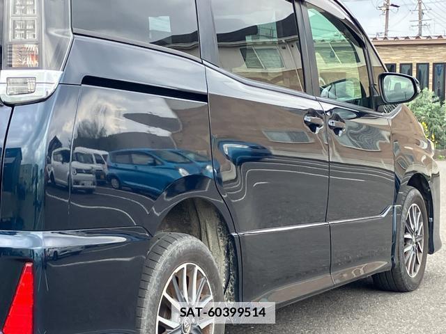 Toyota VOXY 2014-07 7812878-11