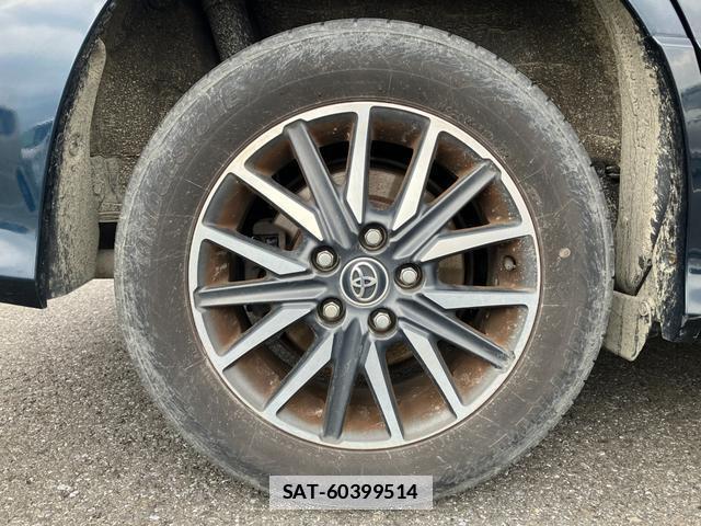 Toyota VOXY 2014-07 7812878-15