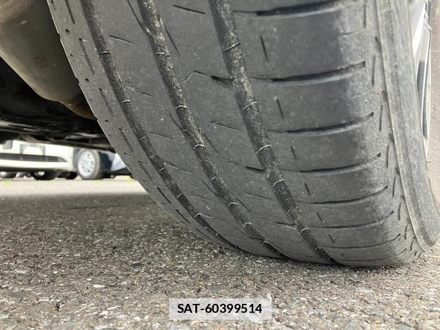 Toyota VOXY 2014-07 7812878-16