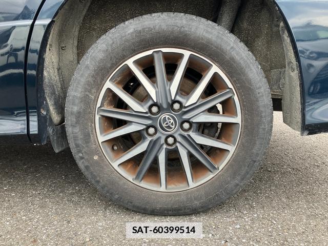 Toyota VOXY 2014-07 7812878-17