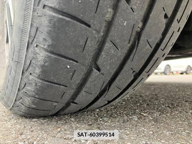 Toyota VOXY 2014-07 7812878-18