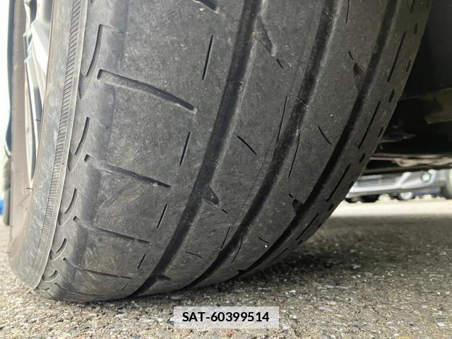 Toyota VOXY 2014-07 7812878-8