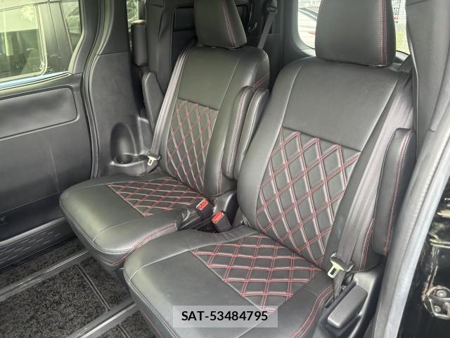 Toyota VOXY 2019-08 7813433-6